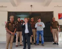 जिलाधिकारी ने किया  दुद्धी थाने  का निरीक्षण, दिये सम्बन्धितों को आवश्यक दिशा निर्देश