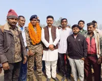 खड्डा : प्रशिक्षण पूर्ण कर लौटे सीआरपीएफ जवान रोशन भारती का गांव में भव्य स्वागत