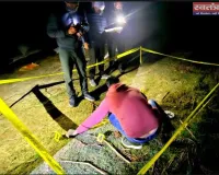 बच्ची की हत्यारोपी पुलिस मुठभेड़ में गिरफ्तार, पैर में गोली लगने से घायल