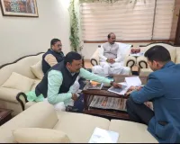 ट्रांसपोर्ट भवन में राज्यमंत्री अजय टमटा से मिले सांसद सुनील कुमार