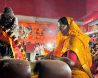 रेणुकूट में उमड़ा श्रद्धा का सैलाब भगवान भूतनाथ की भव्य महाबारात का पूर्व चेयरमैन निशा सिंह ने किया जोरदार स्वागत