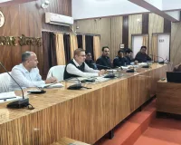 नवीन व्यवस्था अन्तर्गत सी0एम0 डैशबोर्ड के माध्यम से जिलाधिकारी ने किया विकास कार्यों की समीक्षा