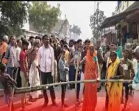 खड्डा : ऑपरेशन के तीन दिन बाद महिला की मौत, शव सड़क पर रख ग्रामीणों का हंगामा