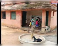 मौसम में बदलाव के संकेत से गहराने लगी है विभिन्न ग्रामीण इलाकों में पेय जल की समस्या
