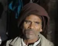 पेड़ की डाल गिरने से व्यक्ति की मौत