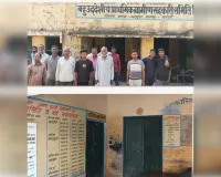 ब्लॉक प्रमुख की कड़ी नाराजगी के बाद सचिव ने वितरित की खाद