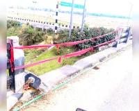 पुल की टूटी रेलिंग से बढ़ा हादसे का खतरा, मरम्मत की मांग तेज