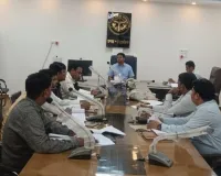 जिलाधिकारी ने की नगर निकायों के  कार्यों की प्रगति की समीक्षा, अधिकारियों को दिए निर्देश