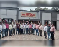 ग्राम रोजगार सेवकों ने बकाया मानदेय भुगतान को लेकर ब्लॉक मुख्यालय पर प्रदर्शन कर  सौंपा ज्ञापन