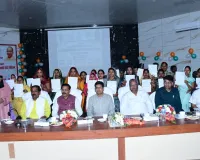 सिद्धार्थनगर में  141 नव-नियुक्त आंगनबाड़ी सहायिकाओं को नियुक्ति पत्र वितरित किए गए