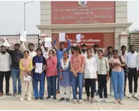 बैक पेपर और फेल घोषित किए जाने से नाराज छात्रों का प्रदर्शन,सात दिन का अल्टीमेटम