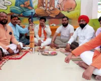 भारतीय टीम की जीत के लिए माधव मंदिर में सामाजिक कार्यकर्ताओं ने की पूजा-अर्चना