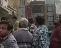 प्रयागराज: लीडर रोड स्थित होटल में सुबह लगी आग, फायर ब्रिगेड ने समय रहते पाया काबू।