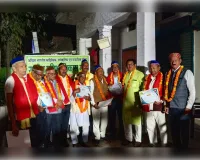 होली मिलन समारोह में कवियों ने जमाया रंग