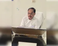 पुलिस ने एक नाबालिक बालिका को उसकी माँ के बजाय आरोपी को ही सौप दिया