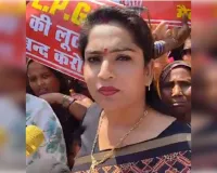 रुधौली विधानसभा में गैस सिलेंडर समस्या को लेकर चांदनी चौधरी का जोरदार प्रदर्शन