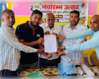 खतरनाक रास्तों से स्कूल जाने को मजबूर बच्चे