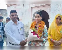 कलेक्ट्रेट परिसर में सौ दिनों तक धरने पर बैठने वाले अधिवक्ता की बेटी बनी एसडीएम