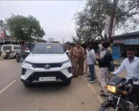 मामूली टक्कर पर भड़का बवाल: ई-रिक्शा चालक के विवाद में अछनिया गांव मैं पुलिस बल तैनात  