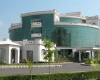 सैफई स्वास्थ्य संसथान भ्रष्टाचार का अड्डा, मरीज से बलात्कार में कर्मचारी दोषी 