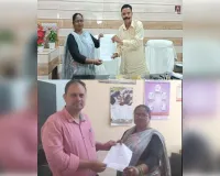 भदपुरा ब्लॉक की आशाओं ने सीएचसी प्रभारी को सौंपा ज्ञापन, भुगतान की मांग