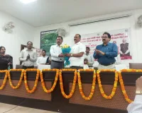 मुख्यमंत्री बाल सेवा योजना (कोविड-19)' के अंतर्गत माता-पिताको खोने वाले बच्चों की शिक्षा को सुगम  हेतु लैपटॉप वितरित