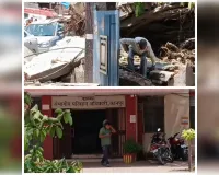 आरटीओ कार्यालय के गेट पर गिरा पेड़, 3 दिन बाद भी नहीं हटाया गया