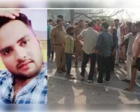 डंपर ने बाइक सवार को रौंदा,, पेट्रोल पंप से निकलते ही हुई मौत, परिजनों ने लगाया जाम