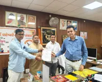 पत्रकार की मौत पर ग्रामीण पत्रकार एसोसिएशन ने मंडलायुक्त को सौंपा ज्ञापन