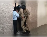 दो मीडिया कर्मी सहित 6 मरीज  मेडिकल कॉलेज के लिफ्ट में  फंसे, घंटों बाद  सुरक्षित बाहर  निकाले गए