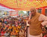 सिद्धार्थनगर में महिला आरक्षण को लेकर जनसैलाब उमड़ा : हजारों महिलाओं ने हाथ में तख्तियां लेकर विरोध जताया, बोली-33% आरक्षण लागू करो