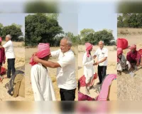 प्रचंड गर्मी से बचाव हेतु संस्था कृष्णा जन कल्याण सेवा संस्थान द्वारा लोगों को किया जा रहा है जागरुक