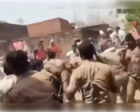 गाजीपुर में लड़की की हत्या पर बवाल, सपा डेलिगेशन पर पथराव; कांग्रेस बोली- सीबीआई जाँच हो