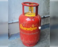 गैस संकट में घिरा बस्ती: डीएसओ की निष्क्रियता से उपभोक्ता परेशान, एजेंसियों की मनमानी चरम पर 