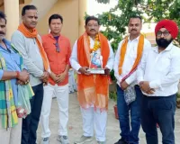 अपने पिता  रामनरेश पांडेय की स्मृति में शव दाह के लिए  दान की छ विश्वा जमीन