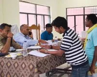 समाधान दिवस पर श्रमिक भुगतान व प्रदूषण का मुद्दा उठा, सौंपा ज्ञापन