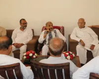 गैस की किल्लत व मंहगाई से जनता परेशान केंद्र सरकार लगाती है झूठी मलहम - प्रमोद तिवारी 