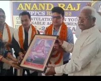 पीसीएस आनंद राज सिंह का माता-पिता के साथ हुआ भव्य स्वागत