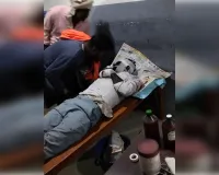 घर में घुसकर पिता-पुत्र पर फायरिंग, दोनों गंभीर, गांव में दहशत