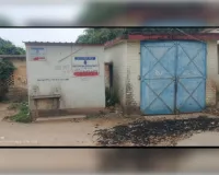 बीडीओ की सरपरस्ती में नारे रहे चमक,हलक रहे सूख 'जल प प्यासे राहगीर