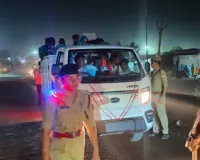 यातायात नियमों के उल्लंघन पर सख्ती,  यातायात नियमों का उल्लंघन करने वाले वाहनों पर चला प्रशासन का चाबुक