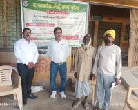 एडीसीओ सदर और एडीओ राबर्टसगंज ने गयारतवल और बटबंतरा  केन्द्रो का किया निरीक्षण, दिये संबंधित को सख्त निर्देश