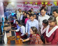 कम्प्यूटर शिक्षा को सुदृढ़ बनाने के लिए विधायक मोना ने मेधावियों को दी कम्प्यूटर सेटों की सौगात 