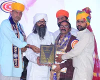 केरल के हिंदी कवि डॉ. आनंदकृष्णन एडचेरी को अंबेडकर कीर्ति सम्मान से  किये गये सम्मानित