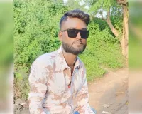 संदिग्ध परिस्थितियों में पेड़ से लटका मिला युवक का शव, हत्या की आशंका