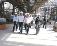 जिलाधिकारी ने  यूरिया प्लांट फूलपुर  का  लिया जायजा, दिए आवश्यक दिशा-निर्देश