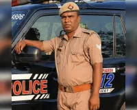 हेड कांस्टेबल का शव रेलवे ट्रैक पर मिला, इलाके में हड़कंप