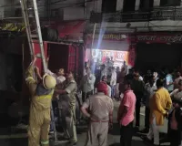 क्सा की दुकान में भीषण आग,लाखों का सामान जलकर राख।