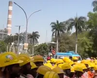 एनटीपीसी में 12 घंटे काम और कम मजदूरी को लेकर श्रमिकों में नाराजगी