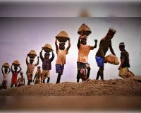 मजदूर: शहरों का ढांचा बुनने वाले, फिर भी हाशिए पर खड़े सपने